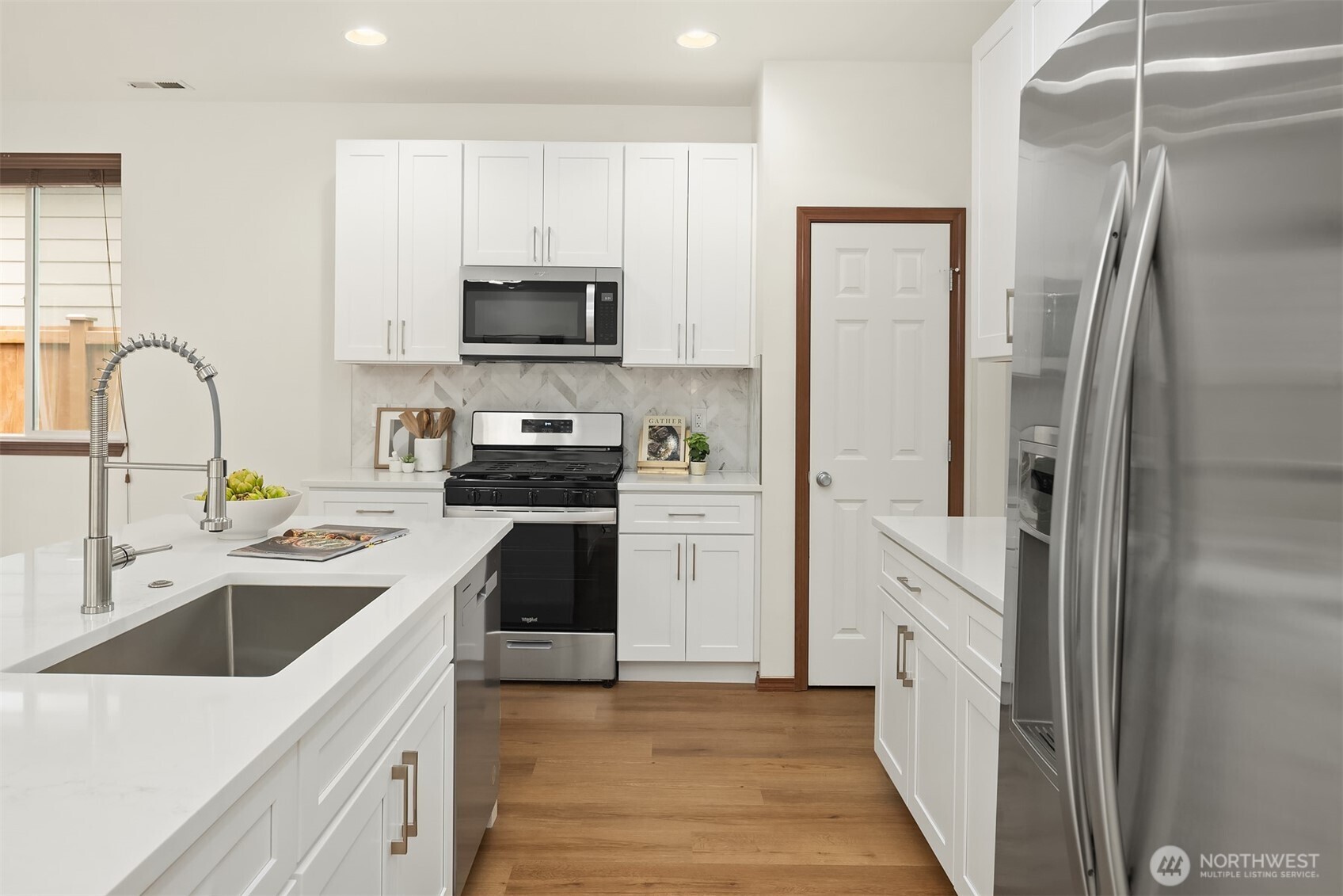 12871 NE 198th Place , Woodinville, WA 98072-8698