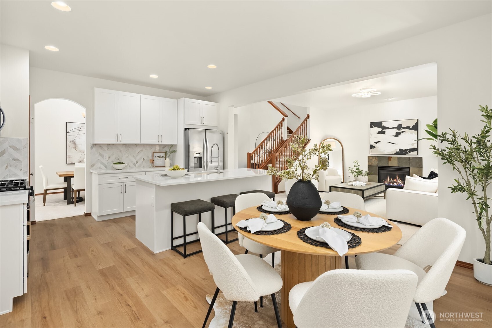 12871 NE 198th Place , Woodinville, WA 98072-8698