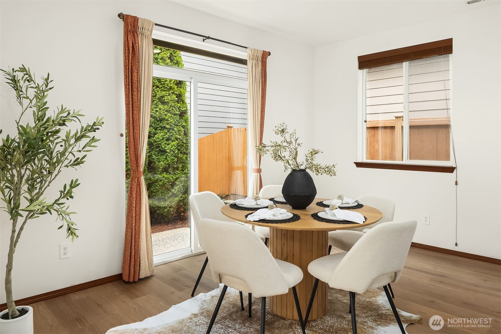 12871 NE 198th Place , Woodinville, WA 98072-8698