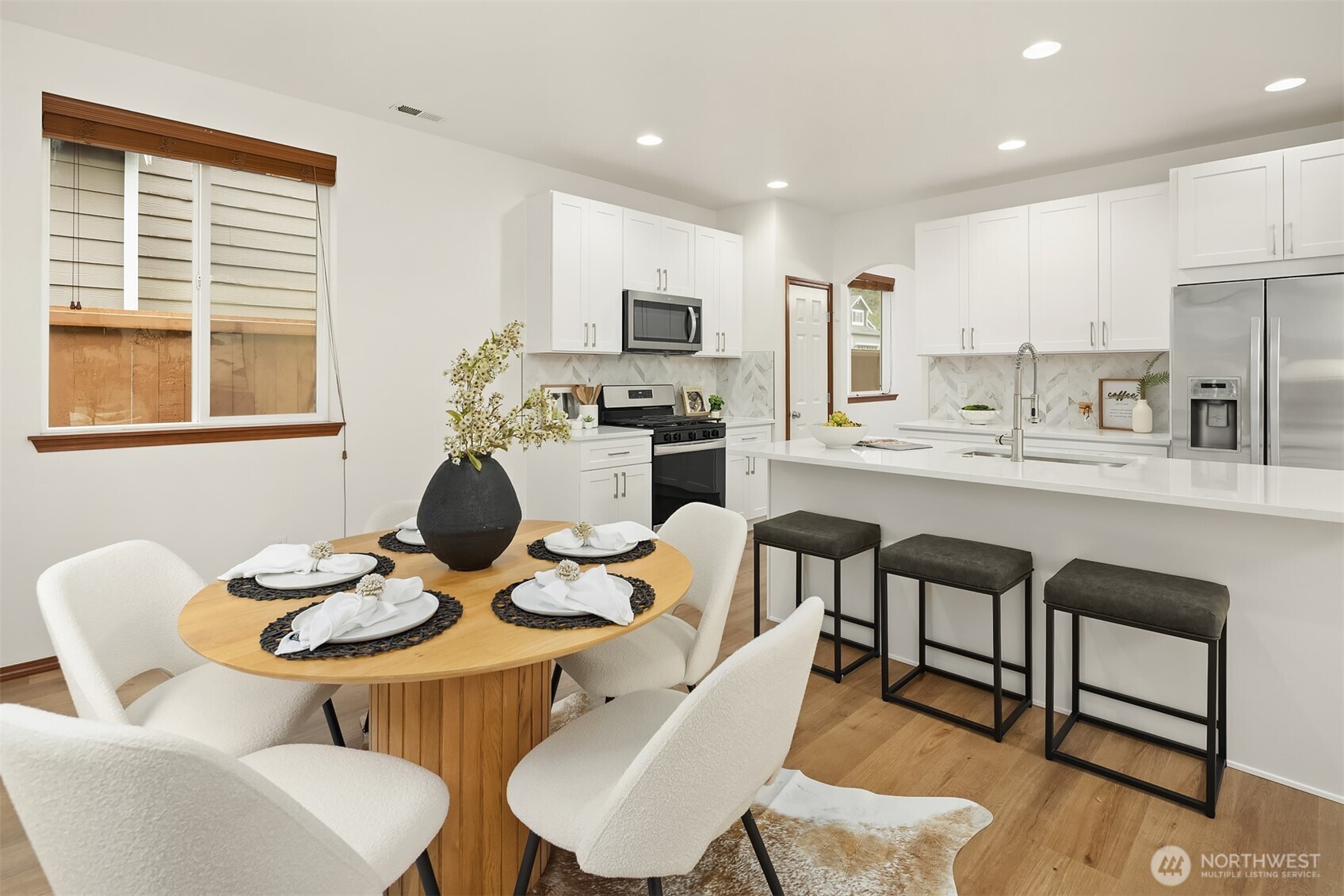 12871 NE 198th Place , Woodinville, WA 98072-8698