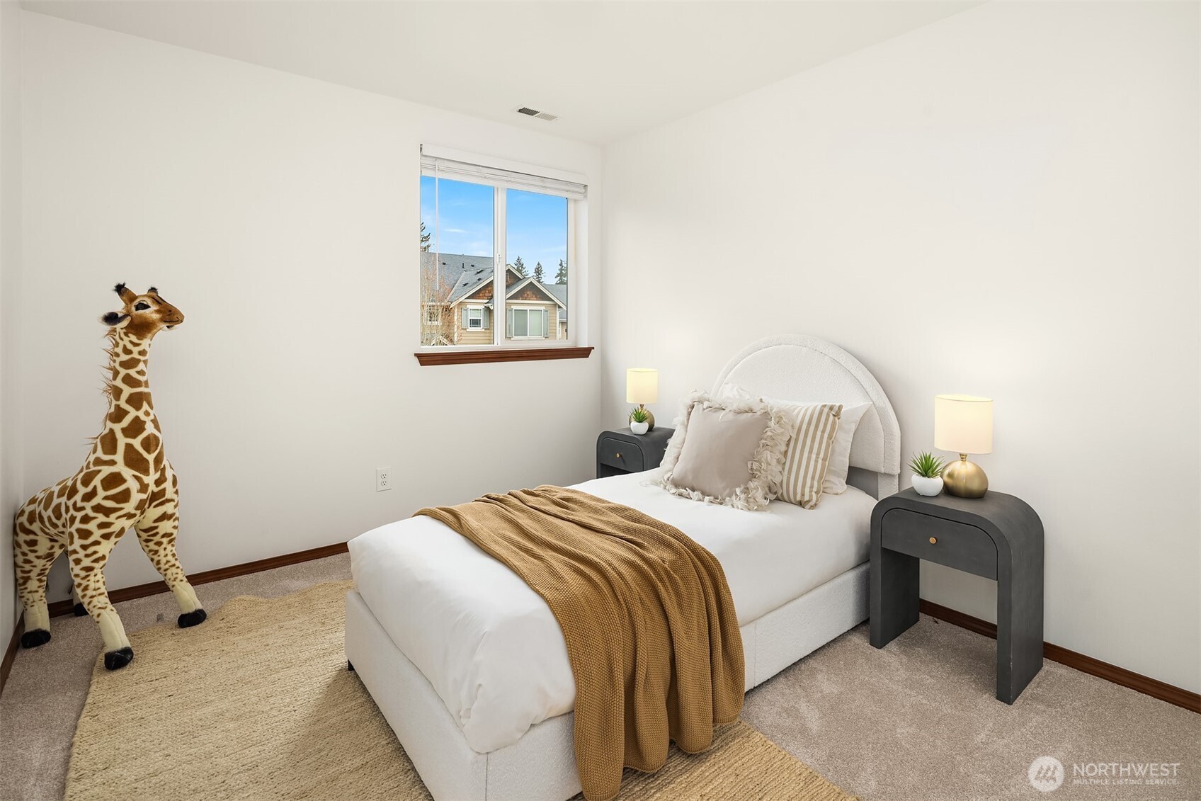 12871 NE 198th Place , Woodinville, WA 98072-8698