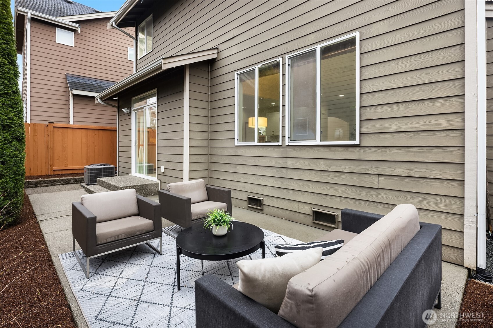 12871 NE 198th Place , Woodinville, WA 98072-8698