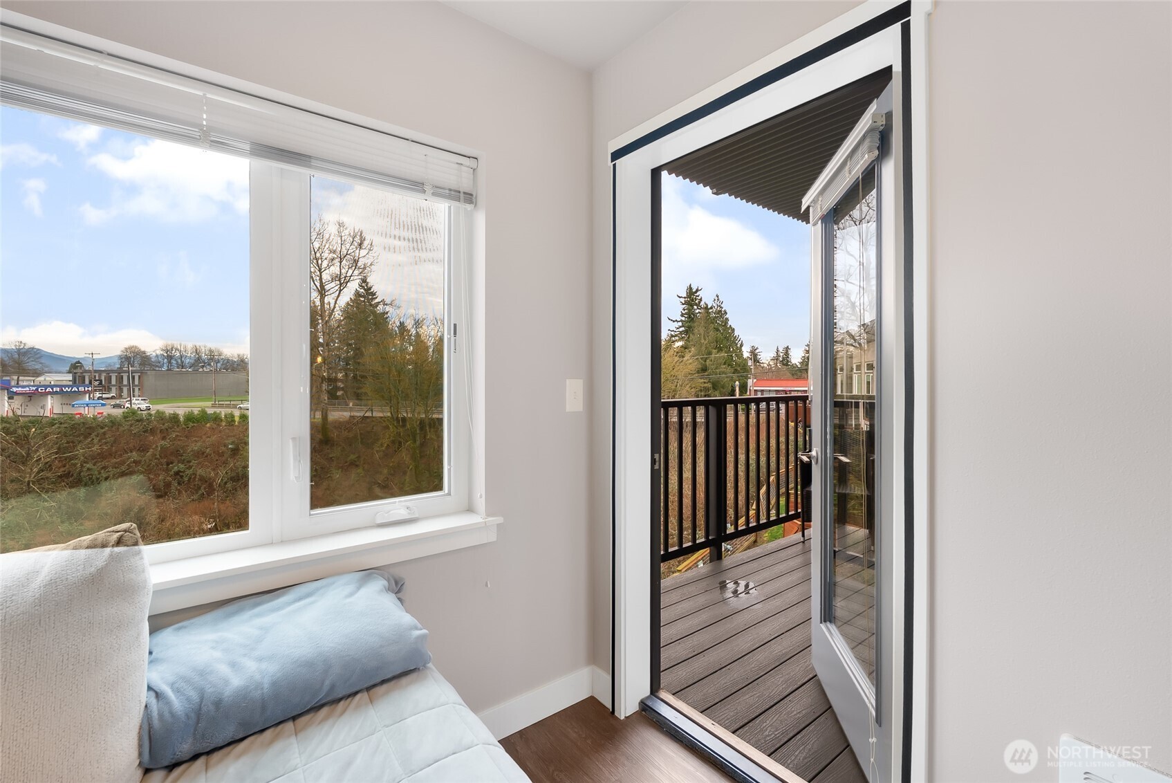 1882 Front Street #302, Lynden, WA 98264