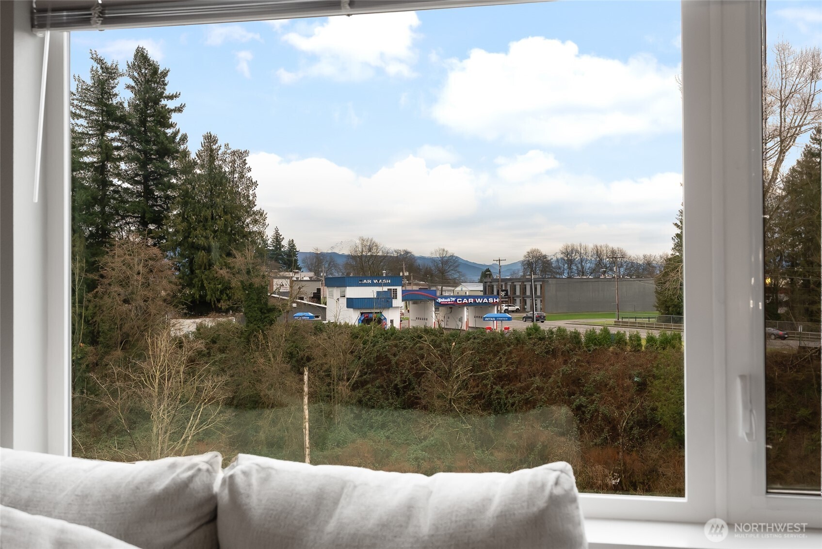 1882 Front Street #302, Lynden, WA 98264