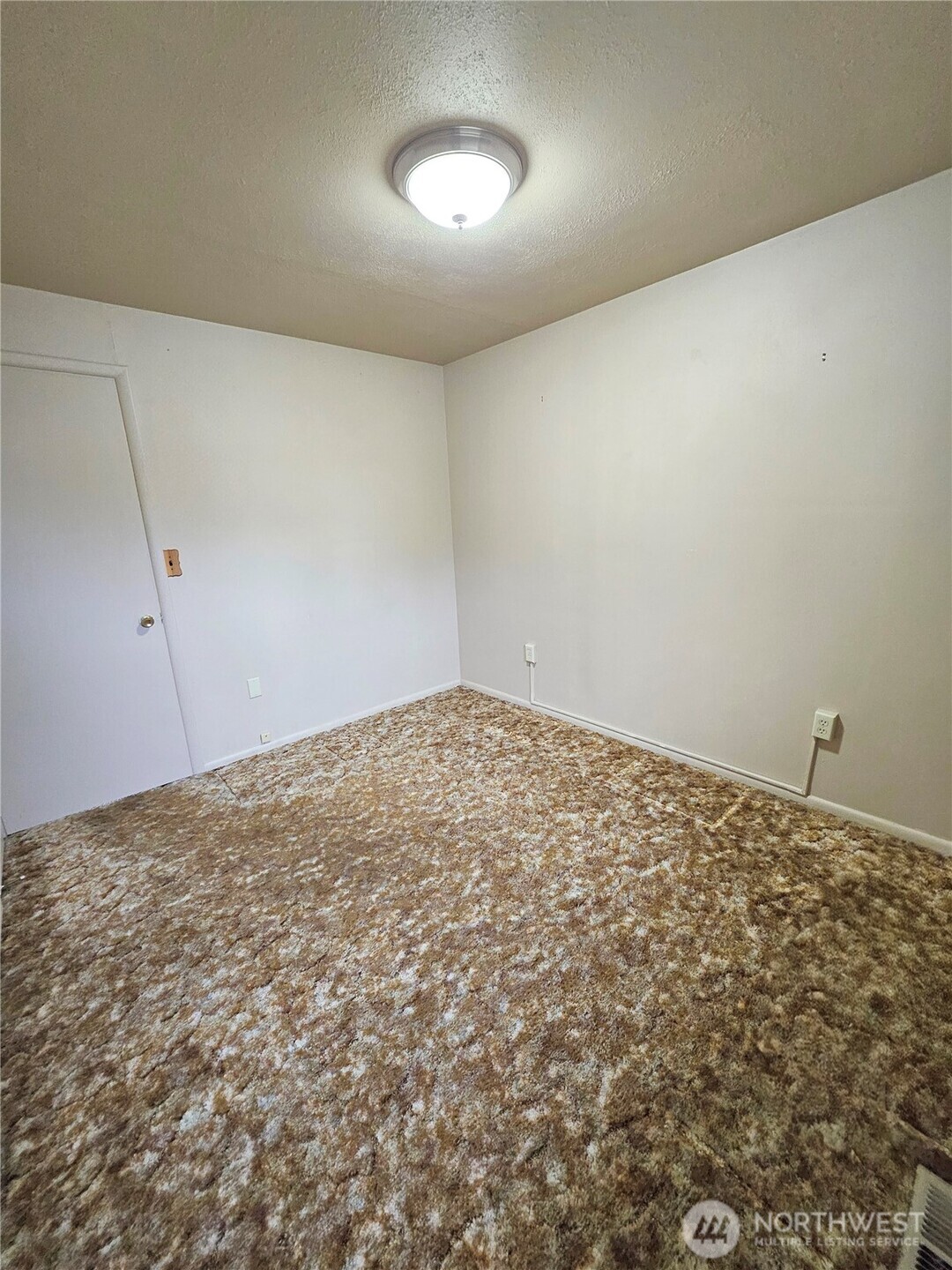 319 Oak Street , Omak, WA 98841