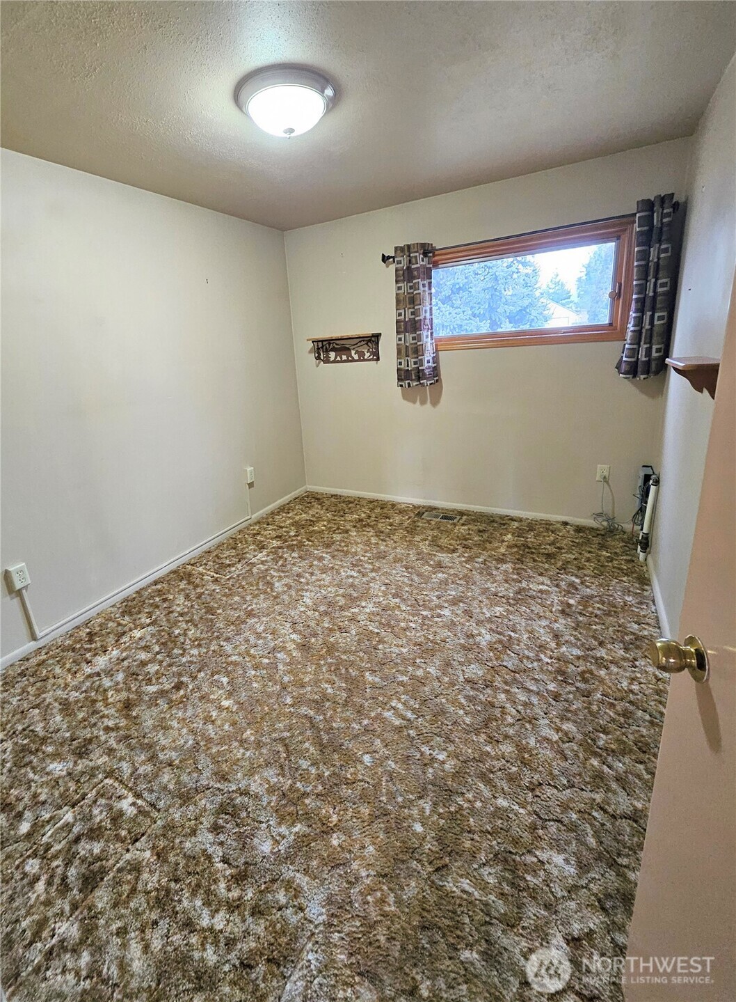 319 Oak Street , Omak, WA 98841