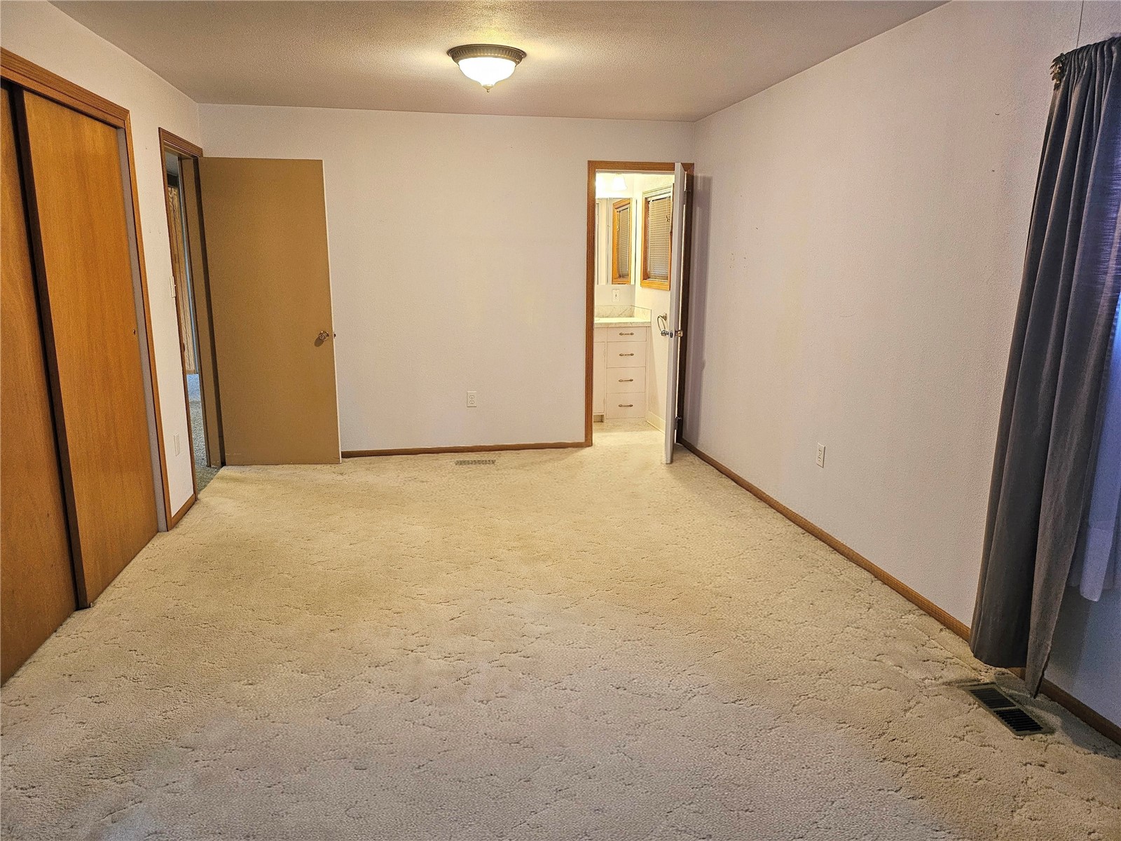 319 Oak Street , Omak, WA 98841