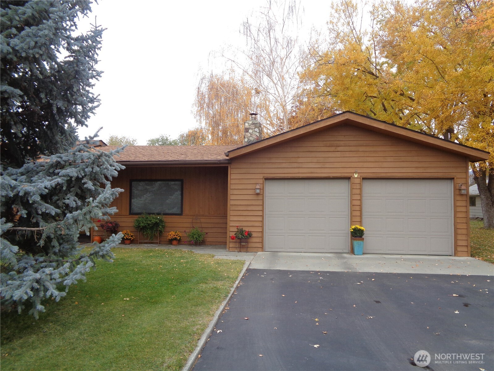 319 Oak Street , Omak, WA 98841