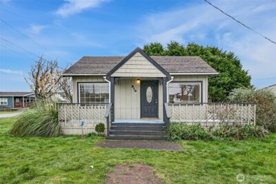 310 Washington Avenue N, Long Beach, WA 98631