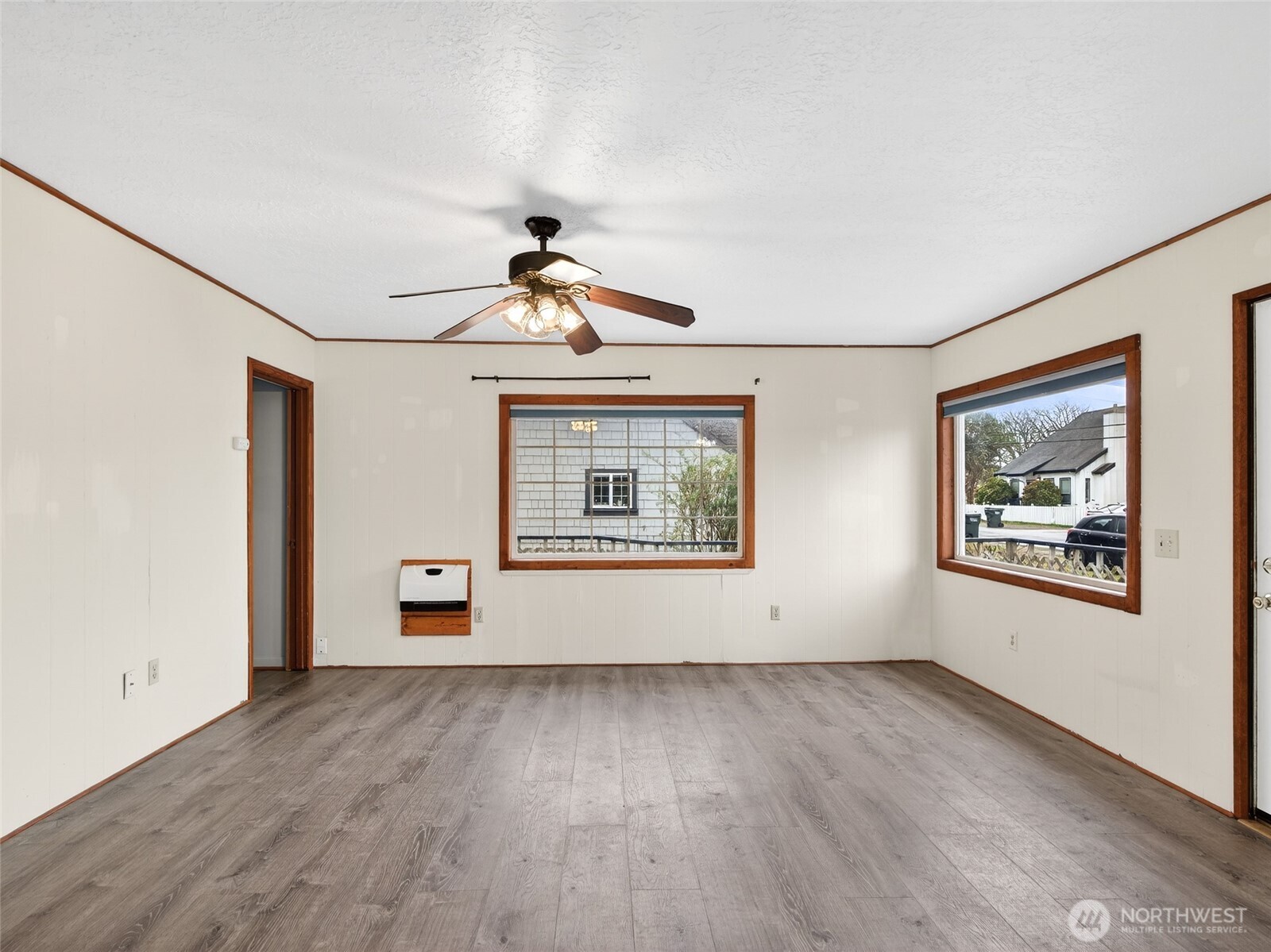 310 Washington Avenue N, Long Beach, WA 98631