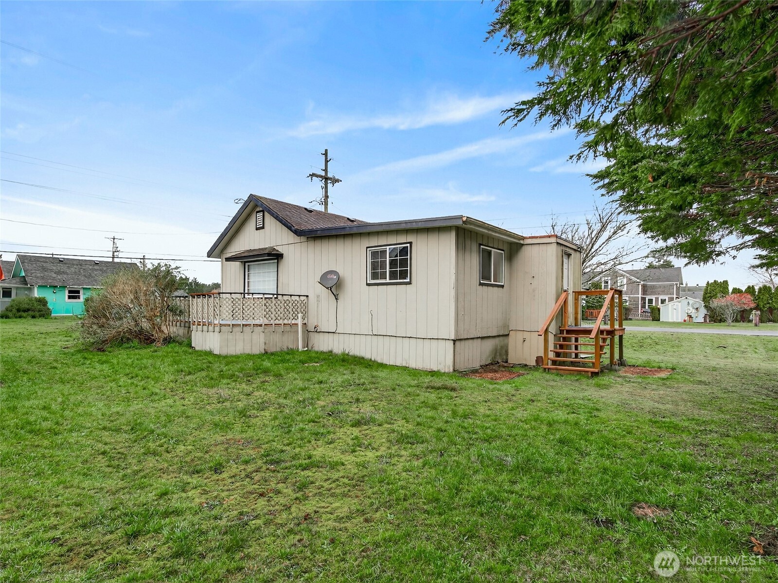 310 Washington Avenue N, Long Beach, WA 98631