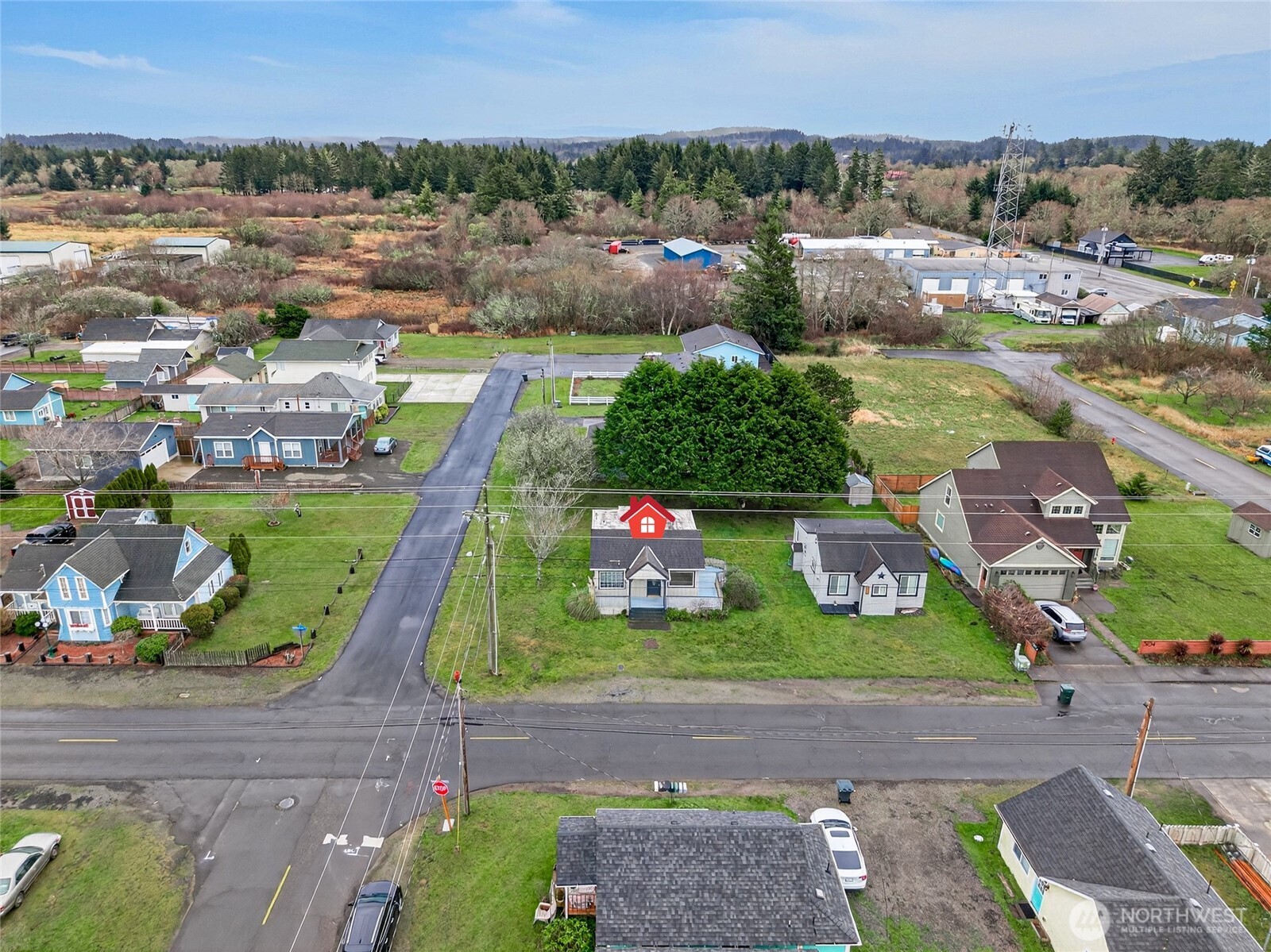 310 Washington Avenue N, Long Beach, WA 98631