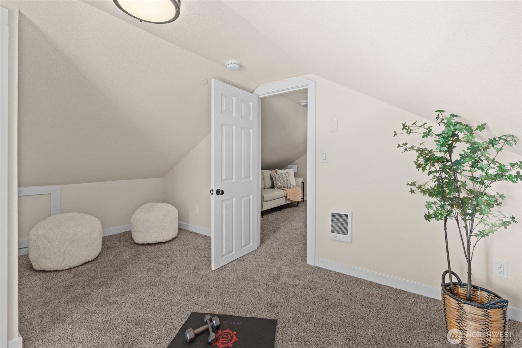 3525 E T Street , Tacoma, WA 98404