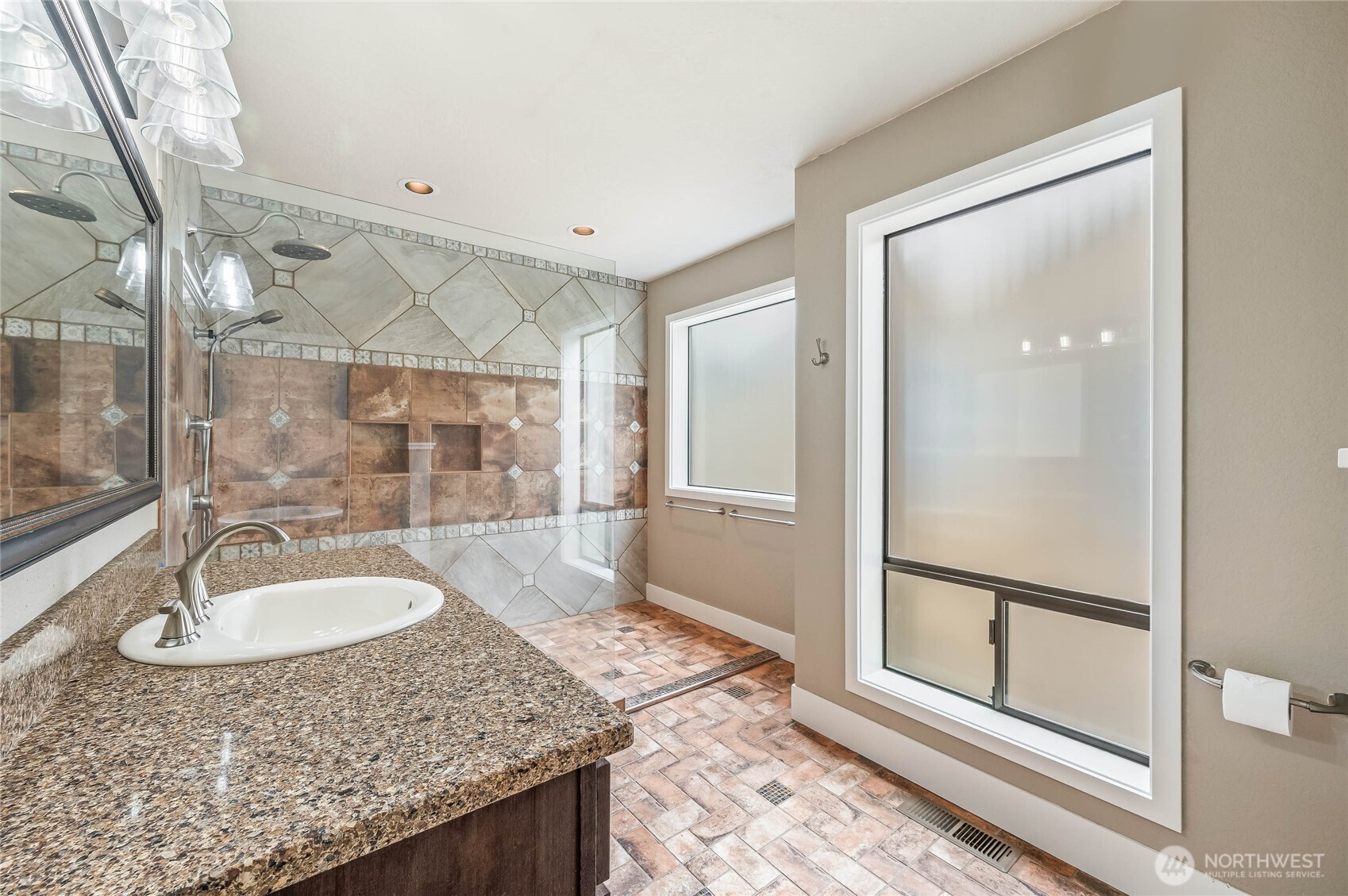 8975 Icicle Road #F, Leavenworth, WA 98826