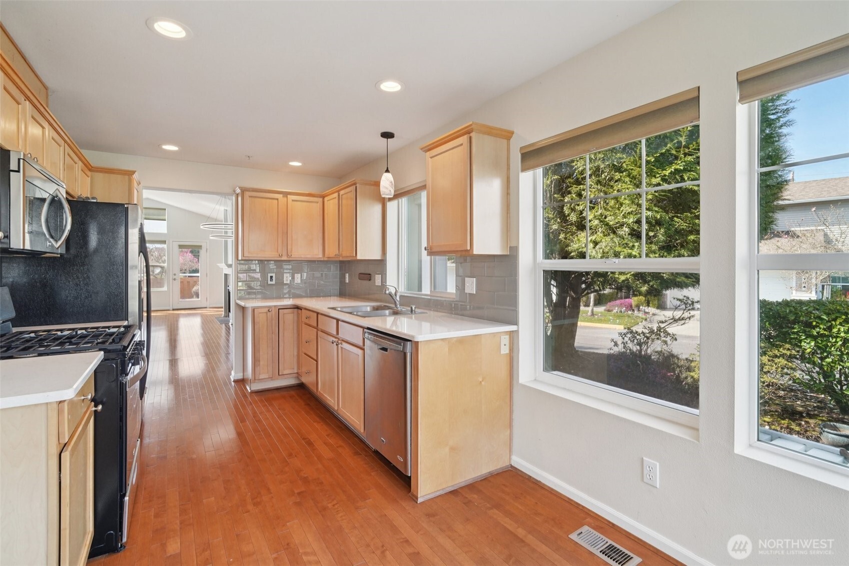 5909 Panorama Drive SE #12-104, Auburn, WA 98092