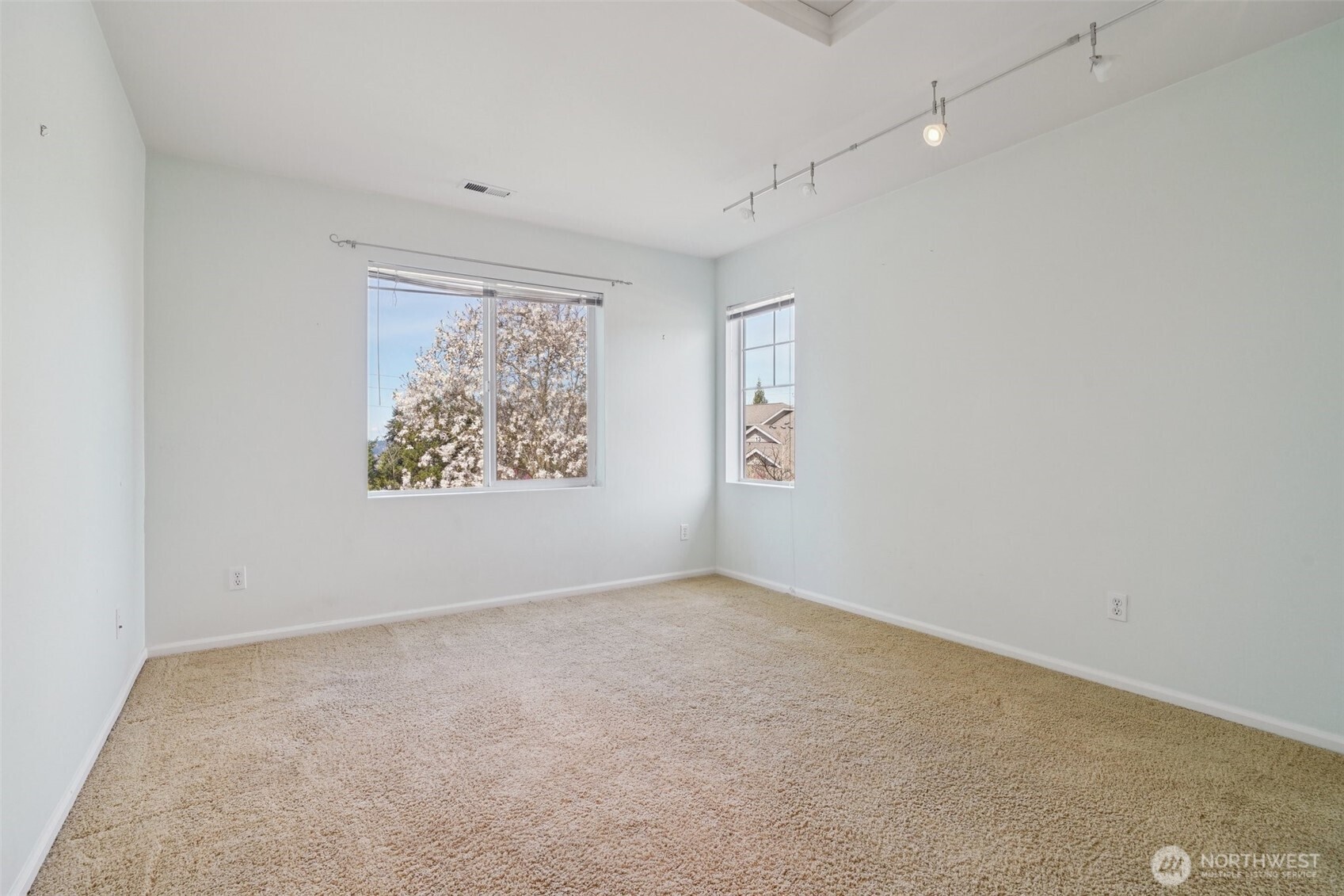 5909 Panorama Drive SE #12-104, Auburn, WA 98092