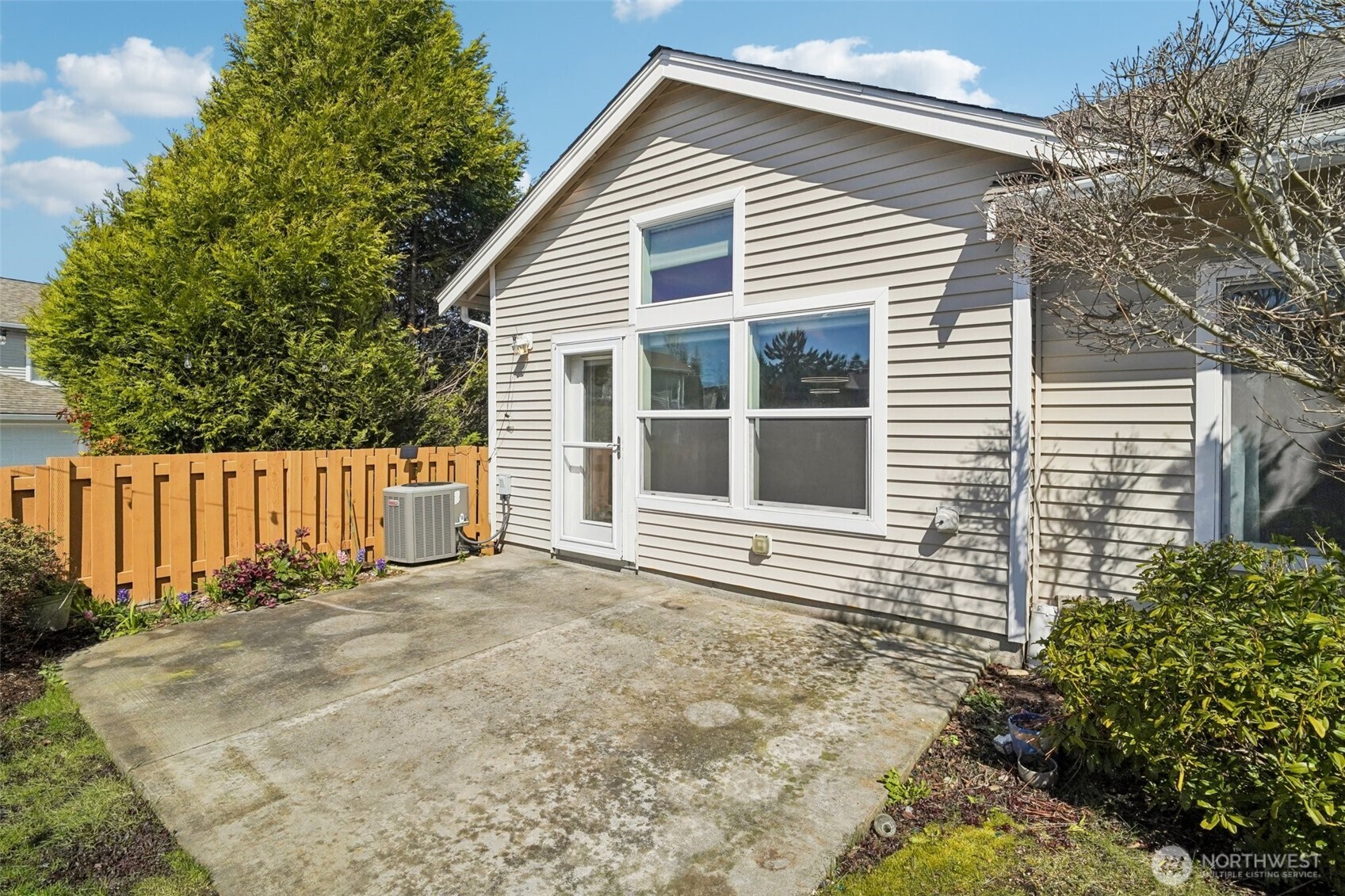 5909 Panorama Drive SE #12-104, Auburn, WA 98092