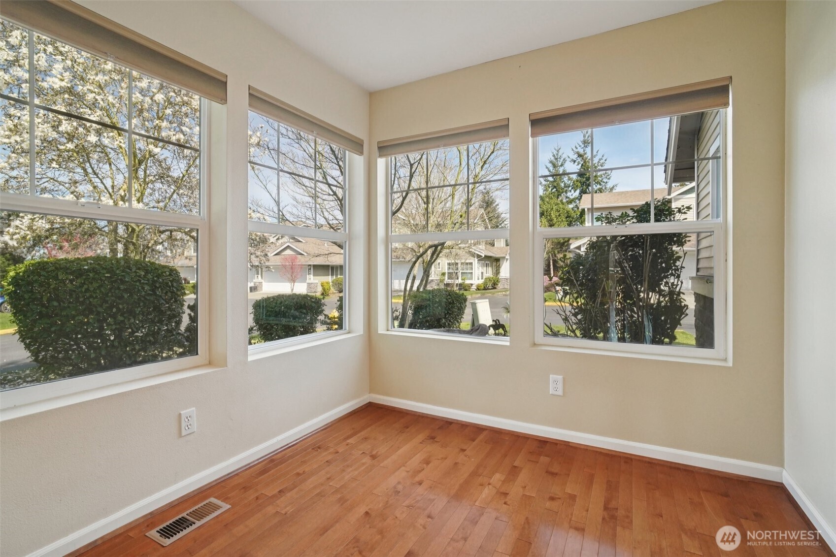 5909 Panorama Drive SE #12-104, Auburn, WA 98092