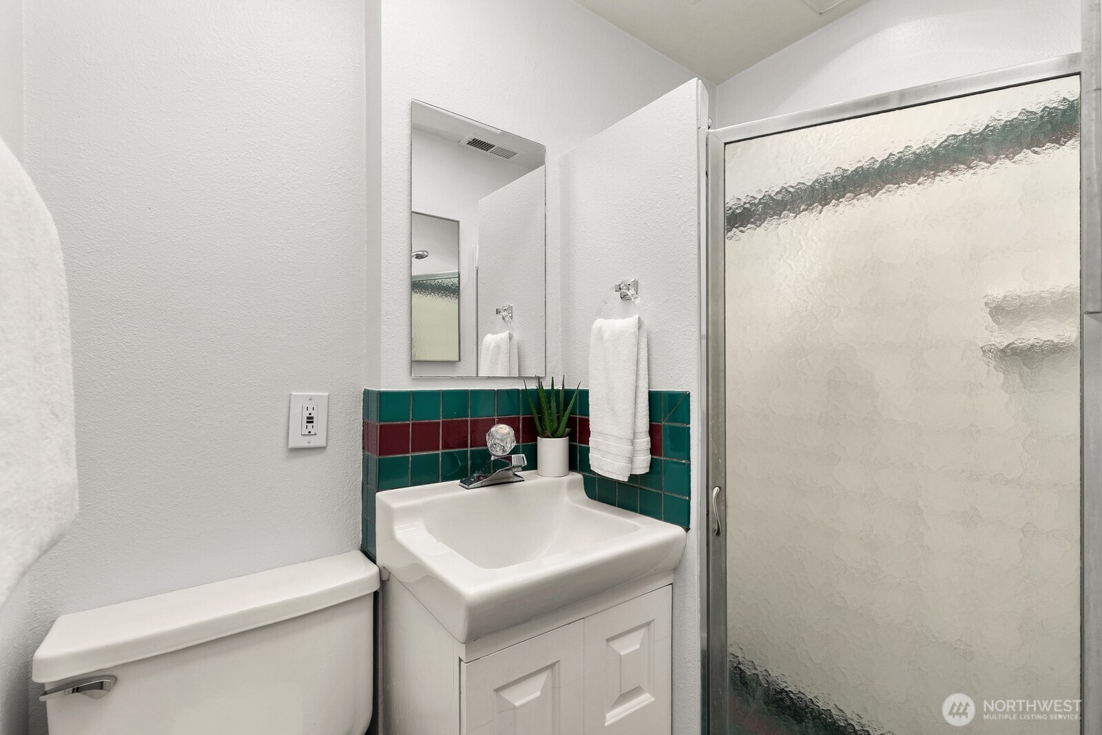 3835 25th Avenue W, Seattle, WA 98199