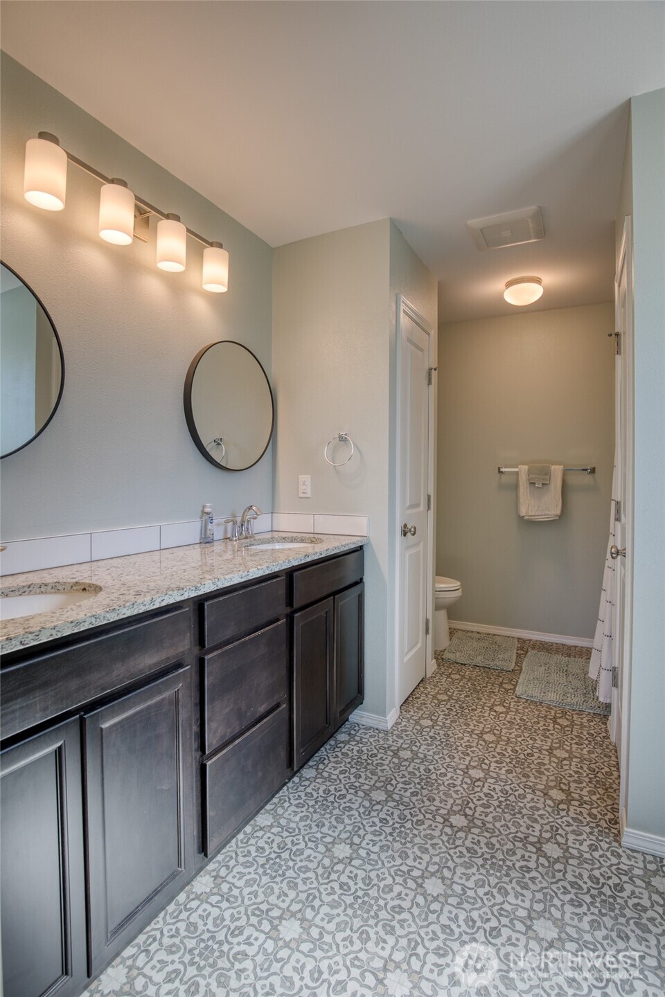 280 W Newberry Lane , Elma, WA 98541