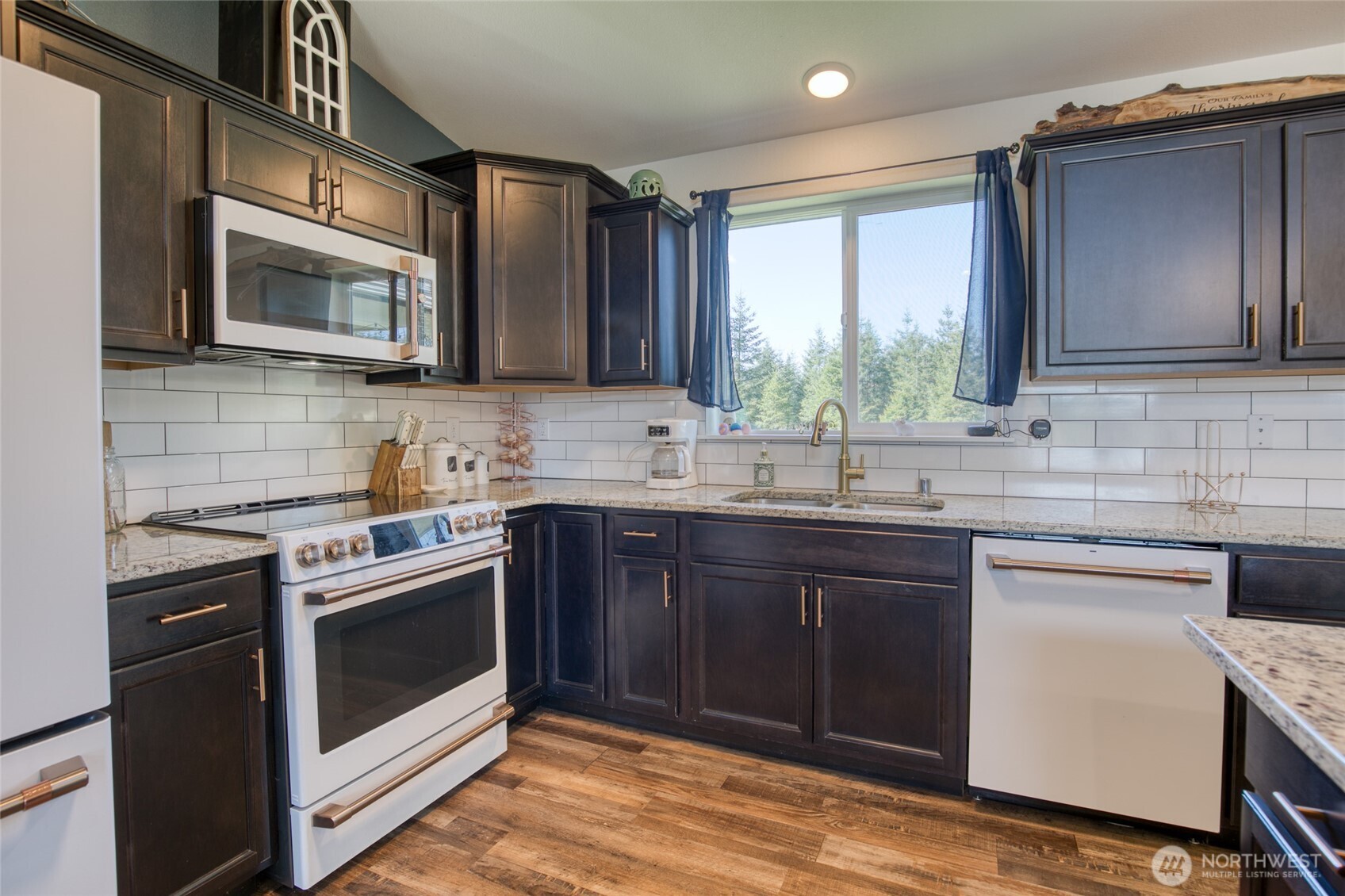 280 W Newberry Lane , Elma, WA 98541