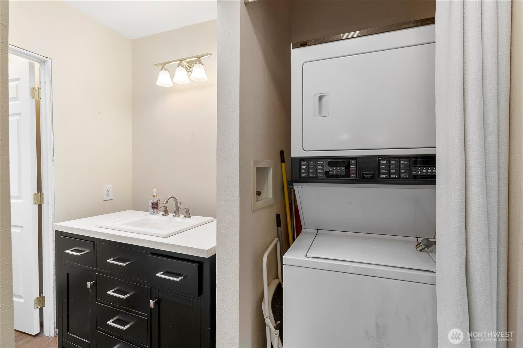 17703 W Big Lake Blvd , Mount Vernon, WA 98274