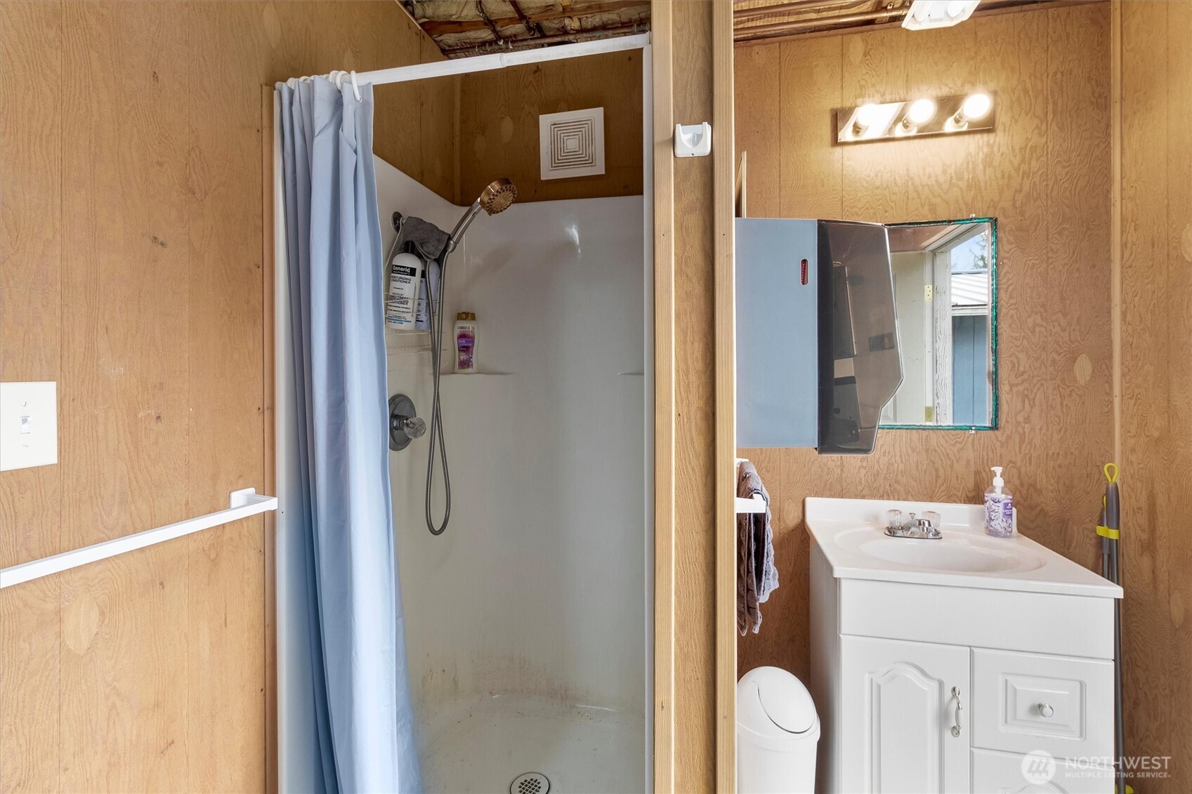 17703 W Big Lake Blvd , Mount Vernon, WA 98274