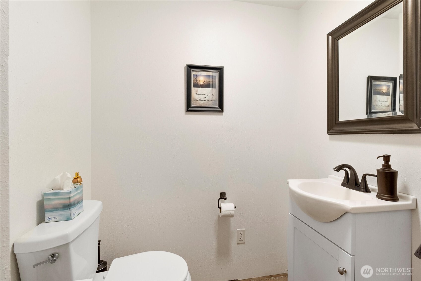 17703 W Big Lake Blvd , Mount Vernon, WA 98274