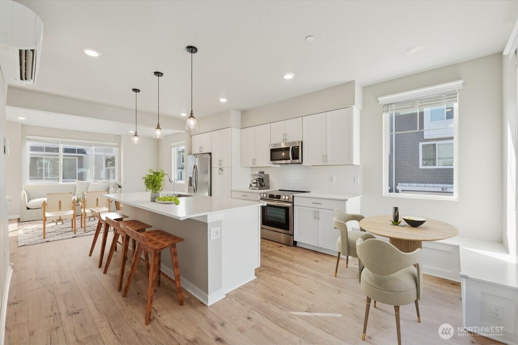 15423 Admiralty Way #A1, Lynnwood, WA 98087