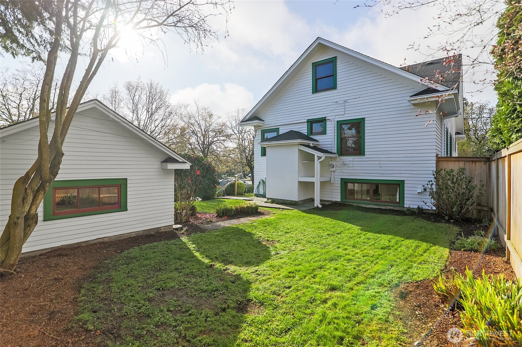 2158 N 50th Street , Seattle, WA 98103