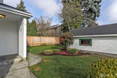 2158 N 50th Street , Seattle, WA 98103 - Photo 9