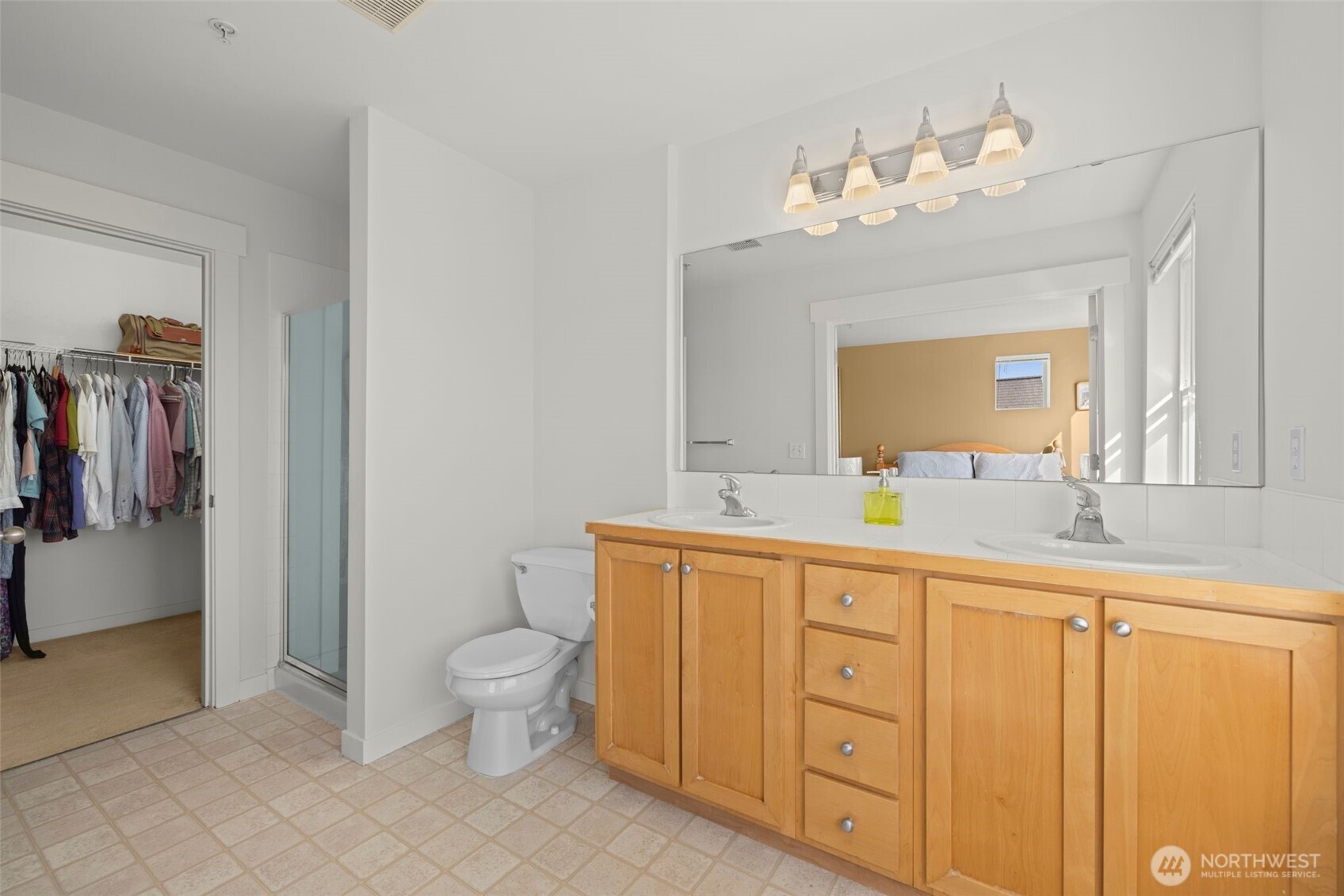 23120 SE Black Nugget Road #E1, Issaquah, WA 98029