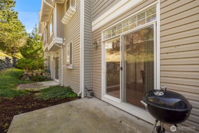 23120 SE Black Nugget Road #E1, Issaquah, WA 98029 - Photo 32