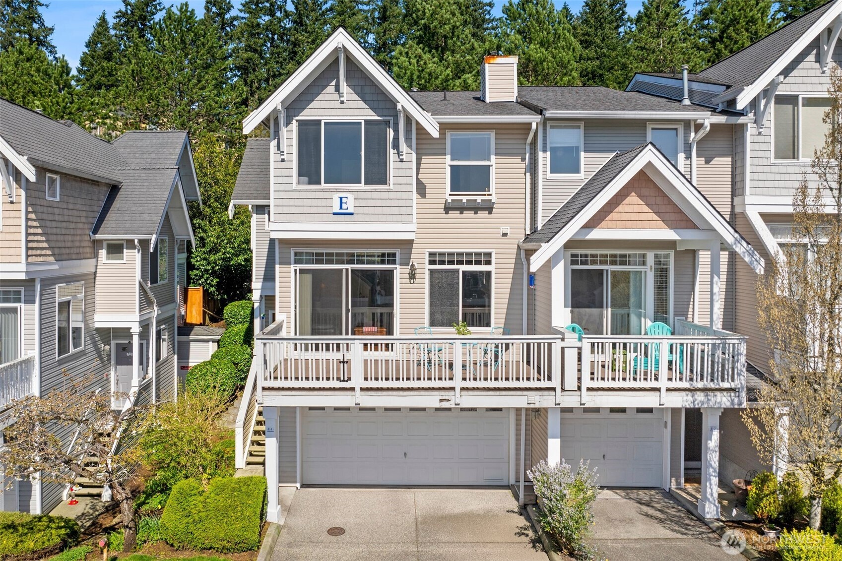 23120 SE Black Nugget Road #E1, Issaquah, WA 98029