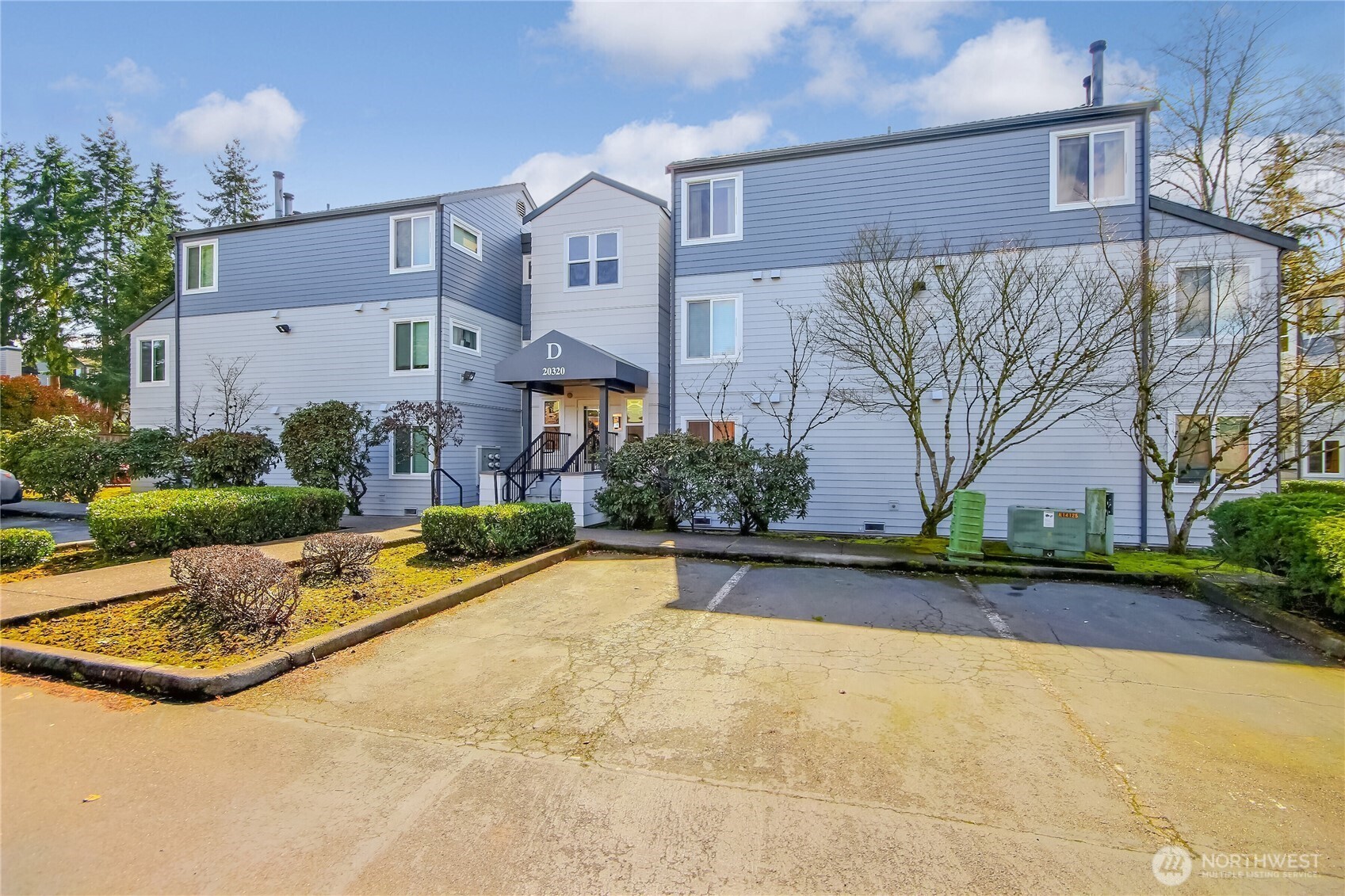 20320 Bothell Everett Hwy #D102, Bothell, WA 98012