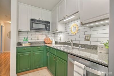 20320 Bothell Everett Hwy #D102, Bothell, WA 98012 - Photo 4