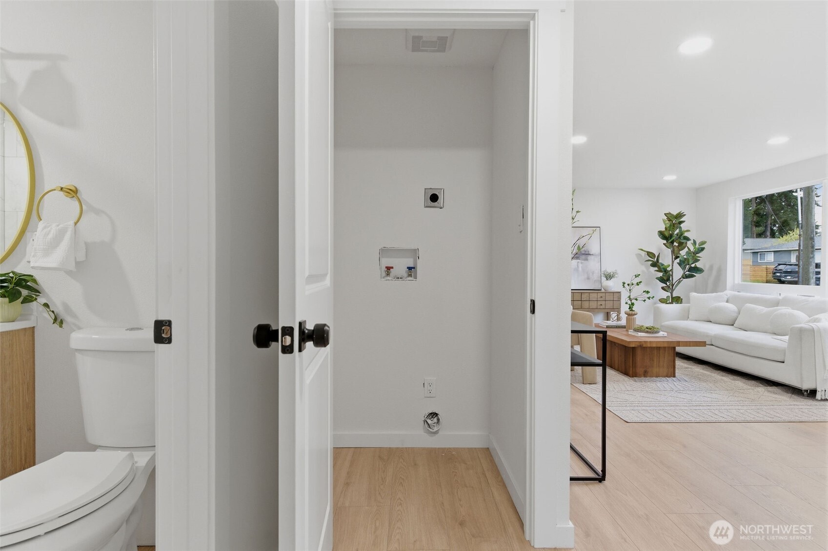 12002 2nd Avenue SW, Seattle, WA 98146-2933