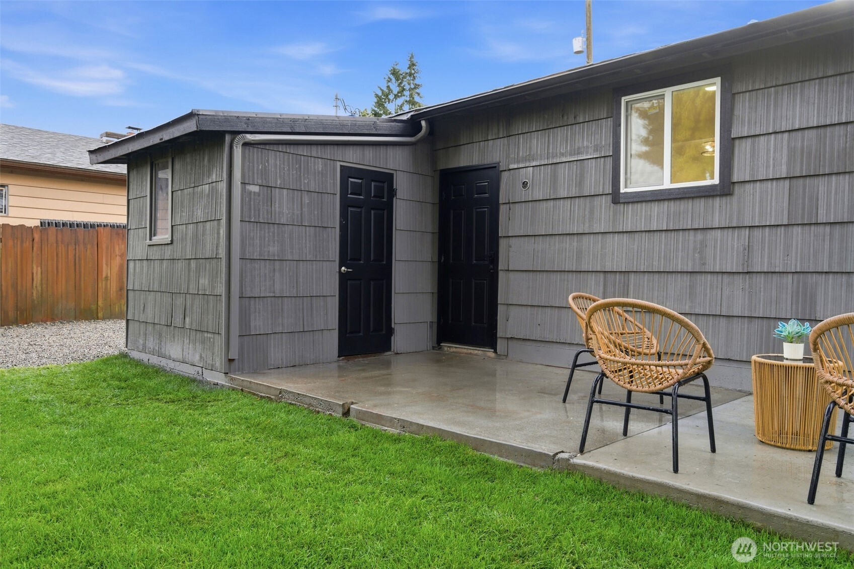 12002 2nd Avenue SW, Seattle, WA 98146-2933