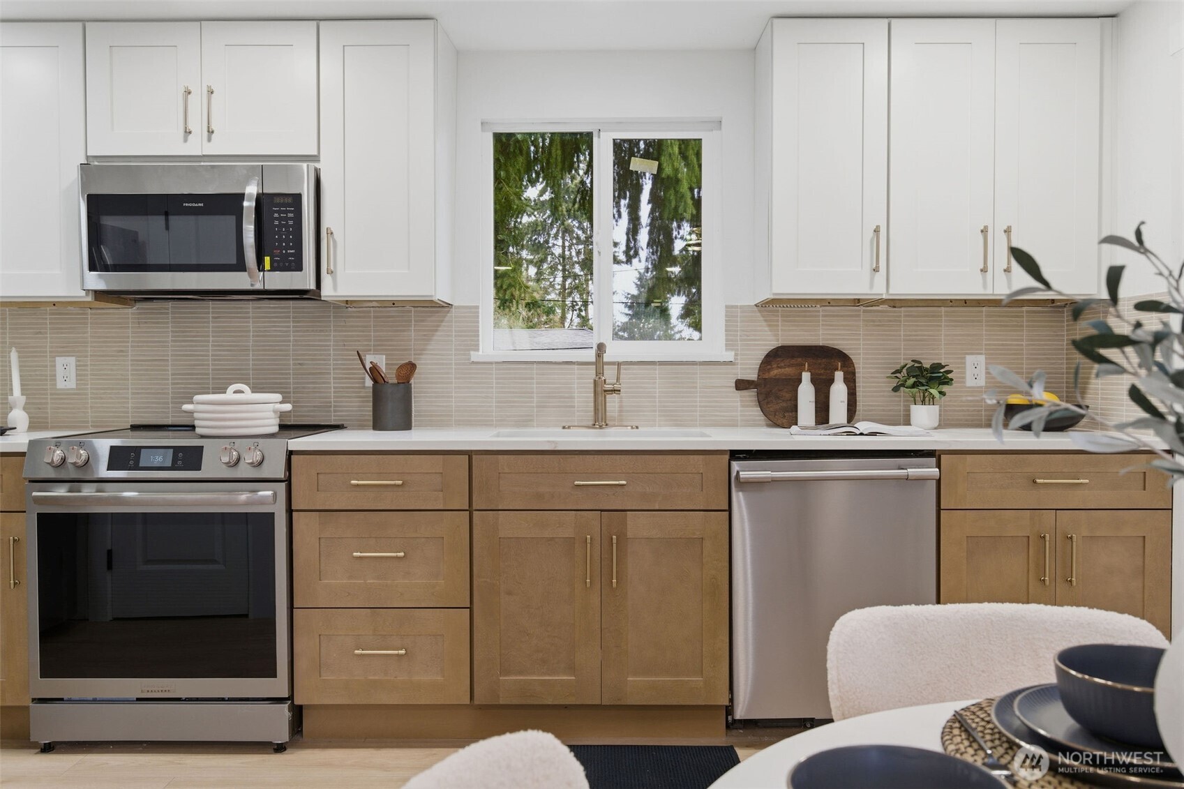 12002 2nd Avenue SW, Seattle, WA 98146-2933