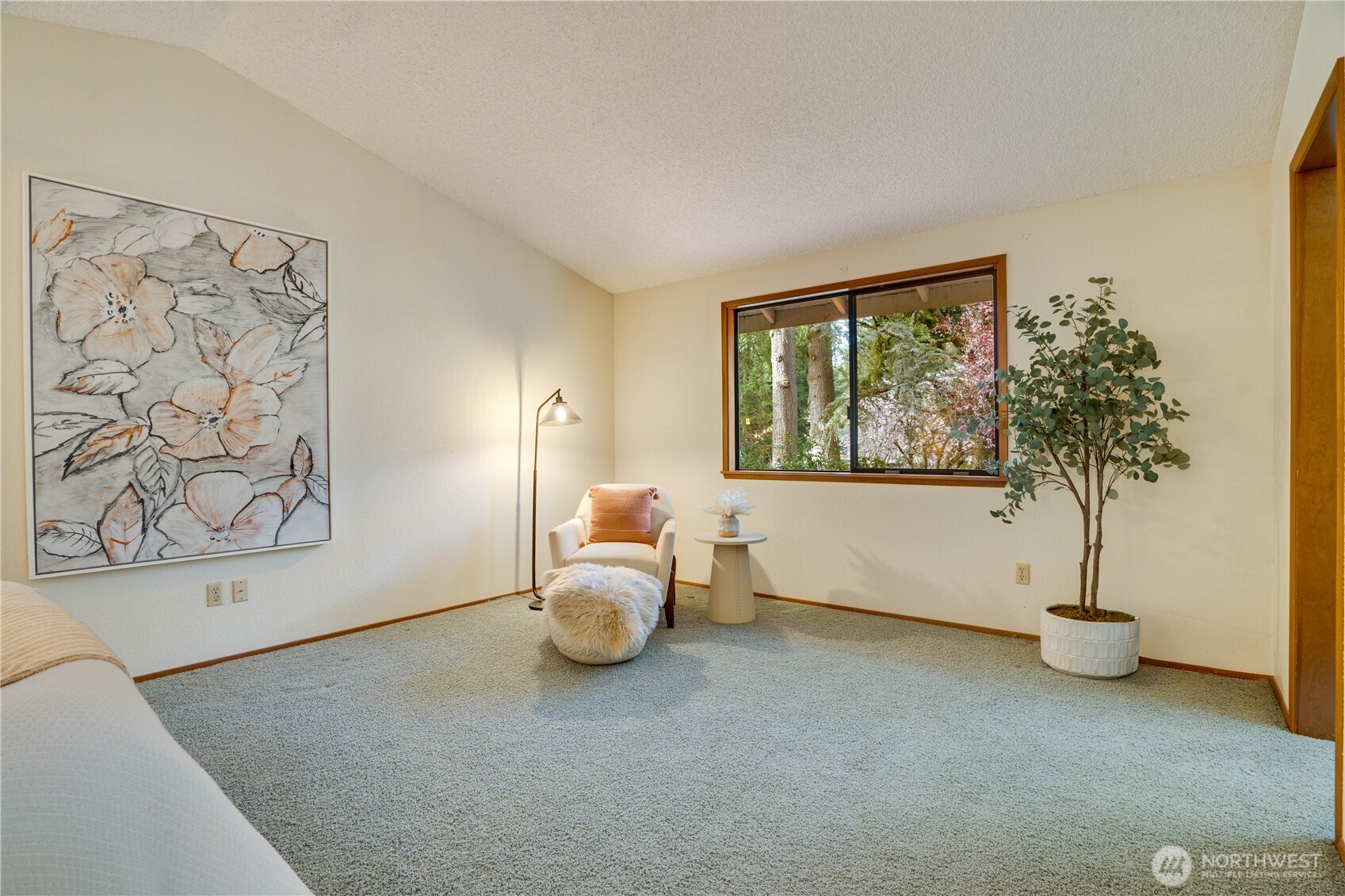 6802 Twin Hills Drive W, University Place, WA 98467