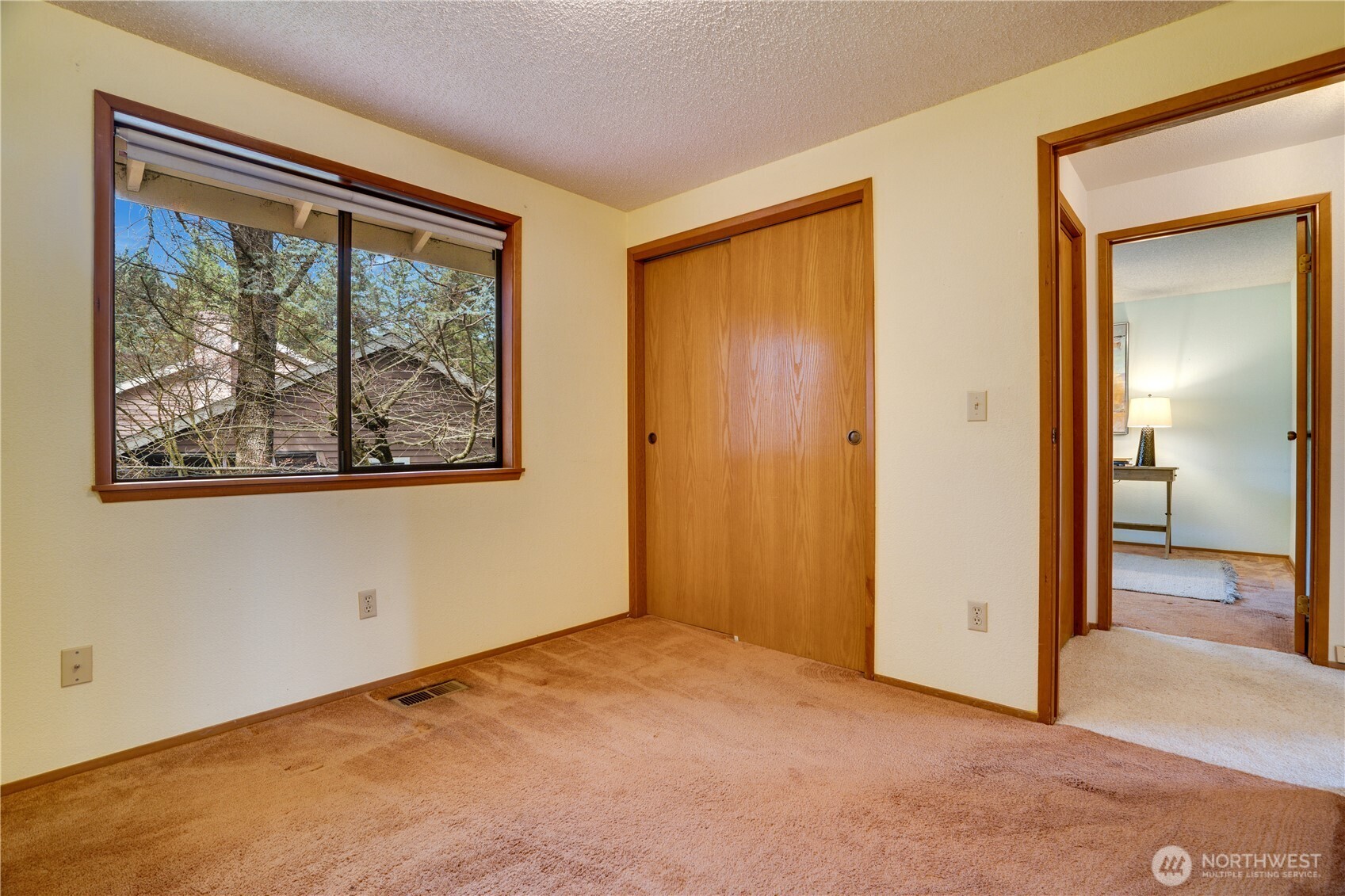 6802 Twin Hills Drive W, University Place, WA 98467