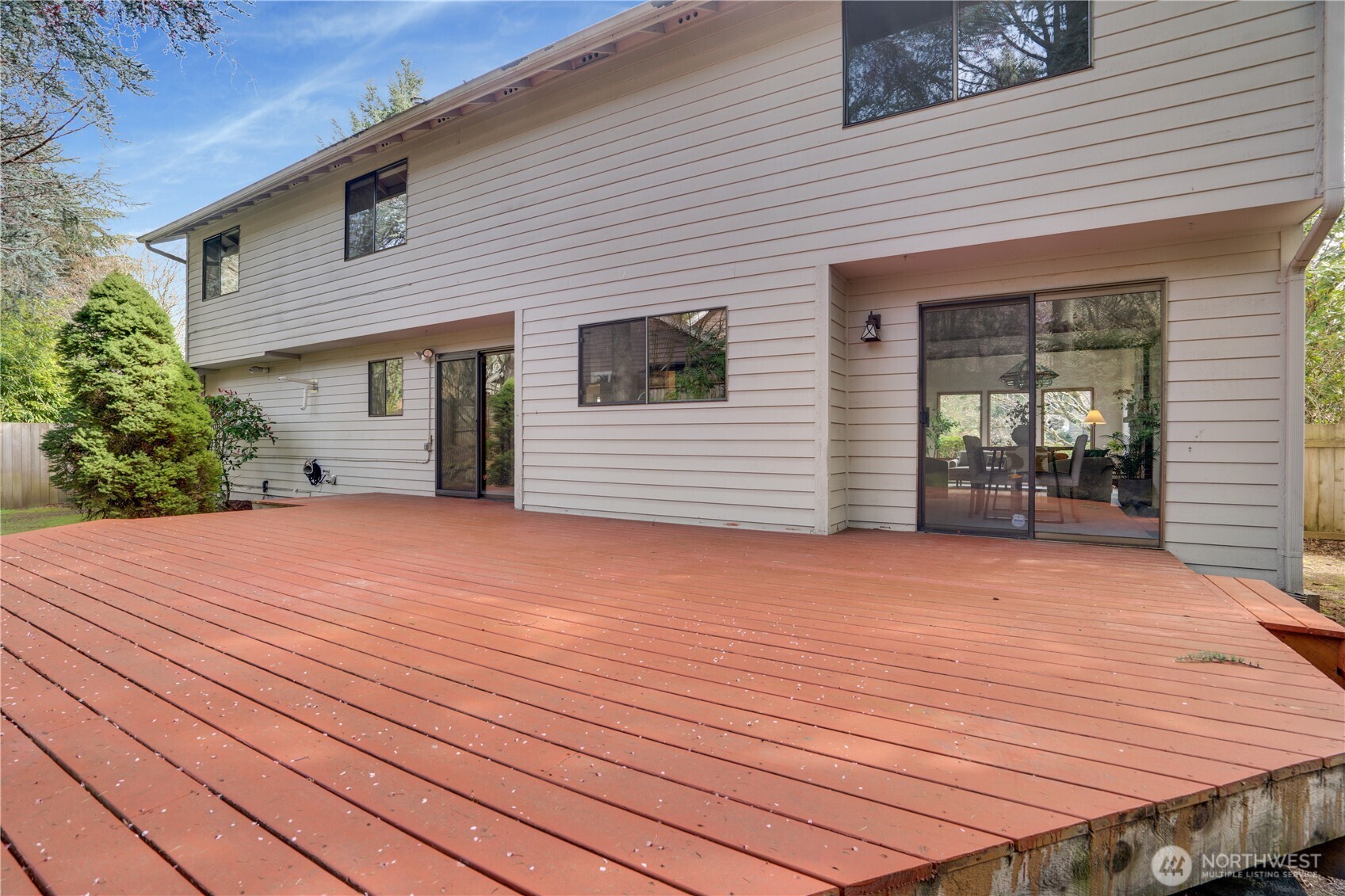 6802 Twin Hills Drive W, University Place, WA 98467