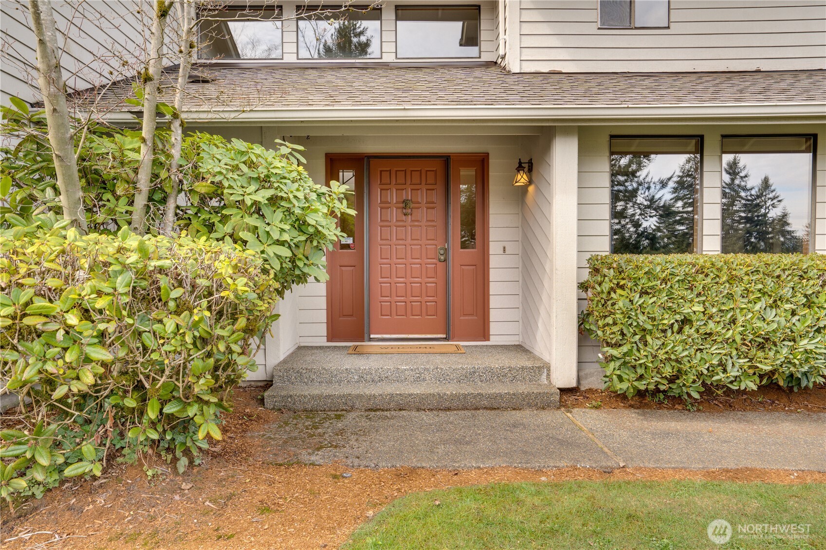 6802 Twin Hills Drive W, University Place, WA 98467