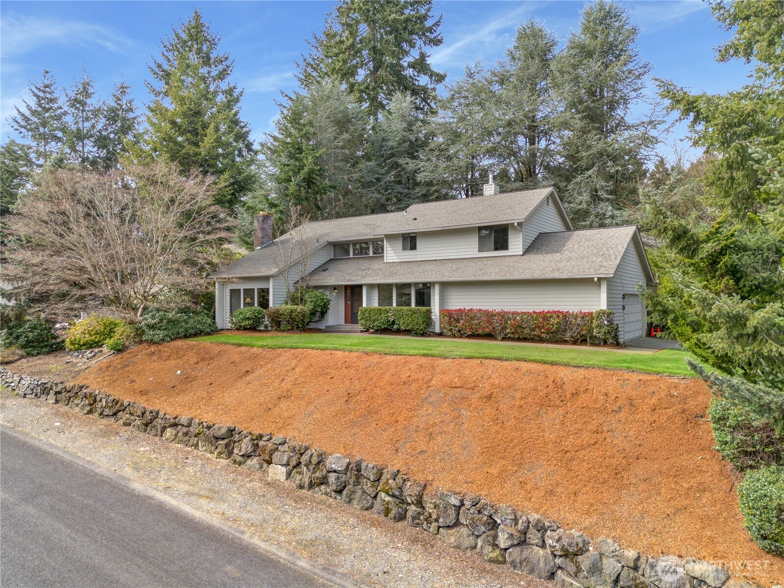 6802 Twin Hills Drive W, University Place, WA 98467