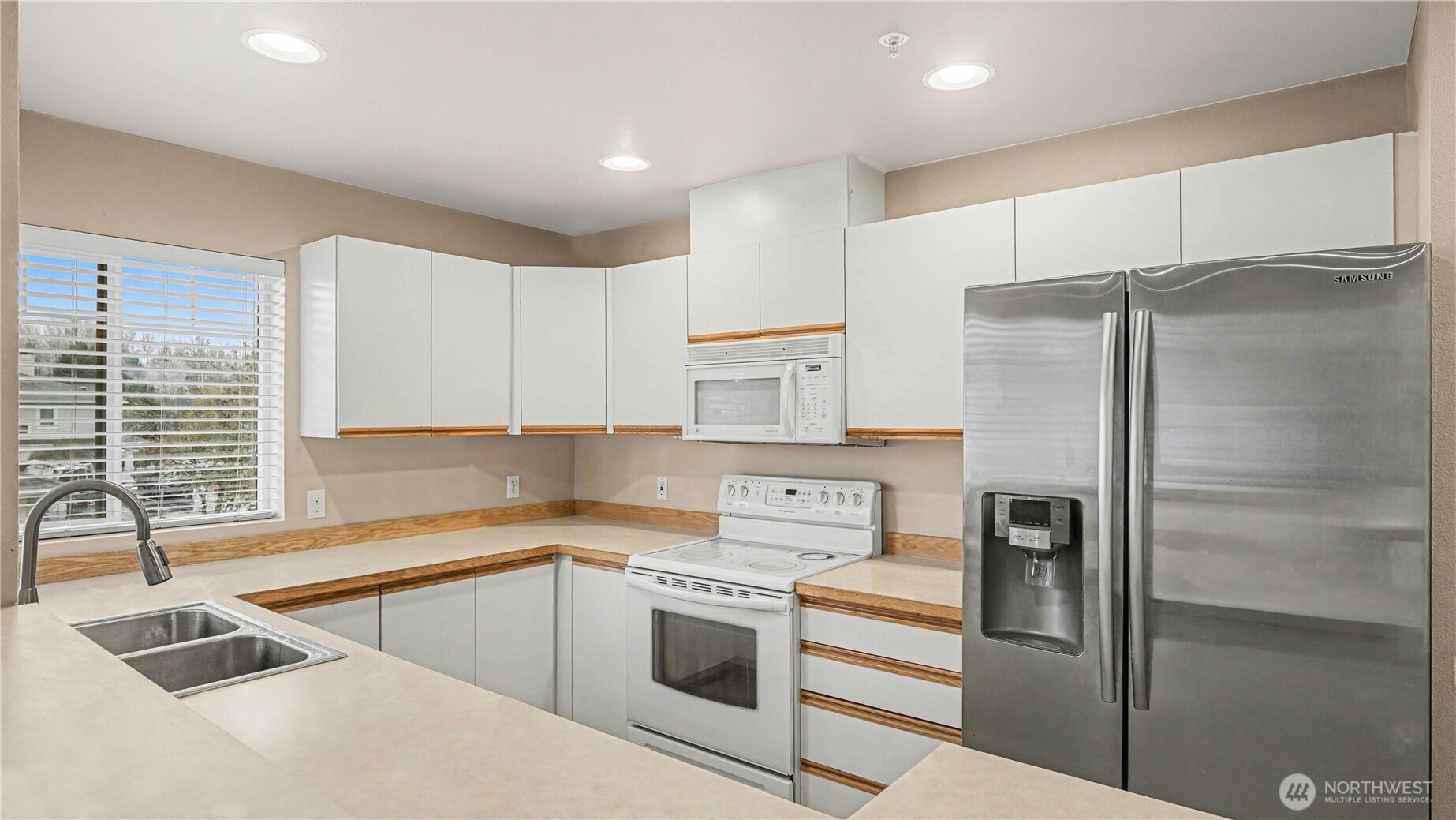 5819 S 232nd Place , Kent, WA 98032