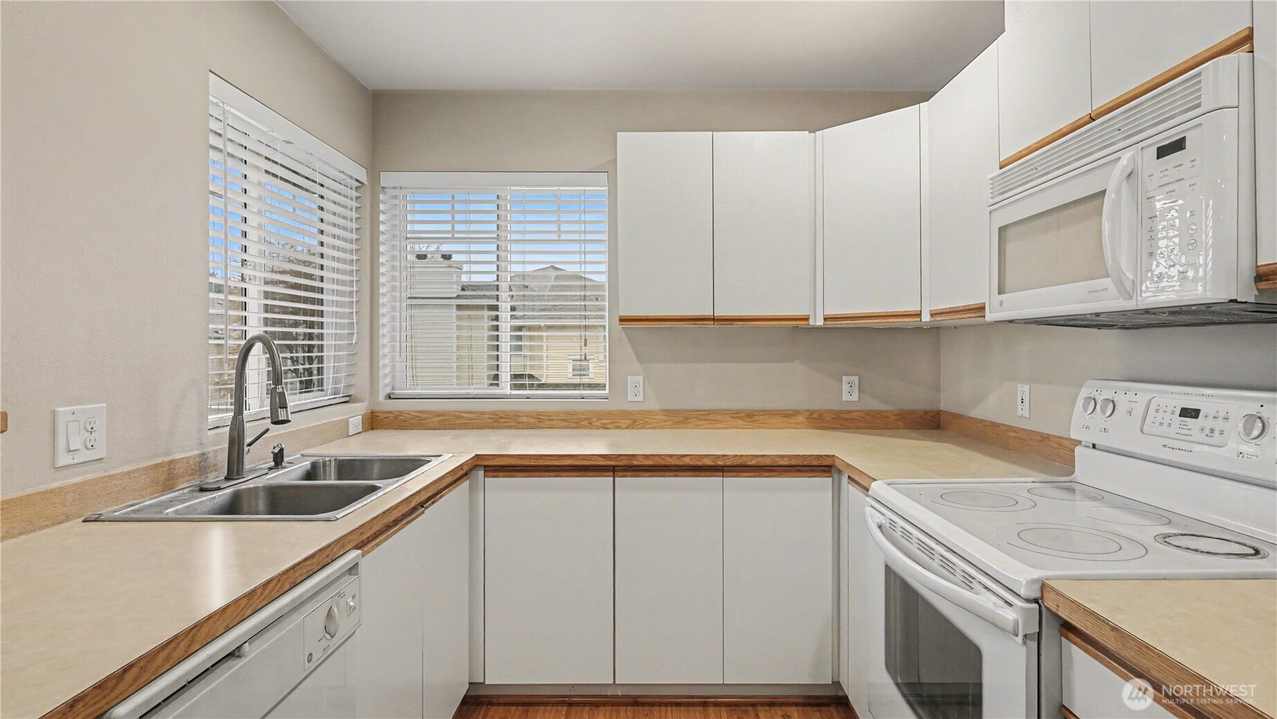 5819 S 232nd Place , Kent, WA 98032