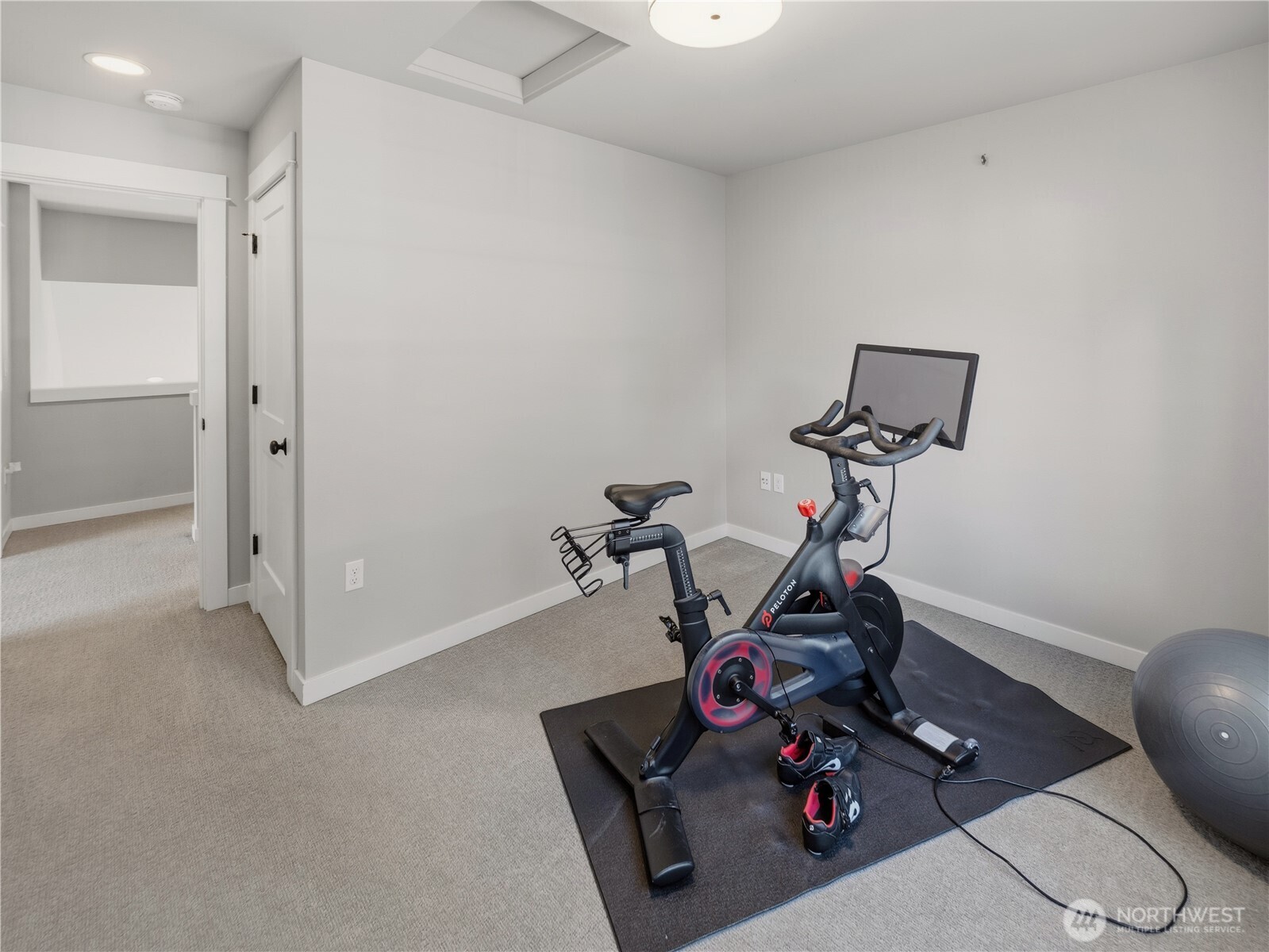 28911 220th Place SE, Black Diamond, WA 98010