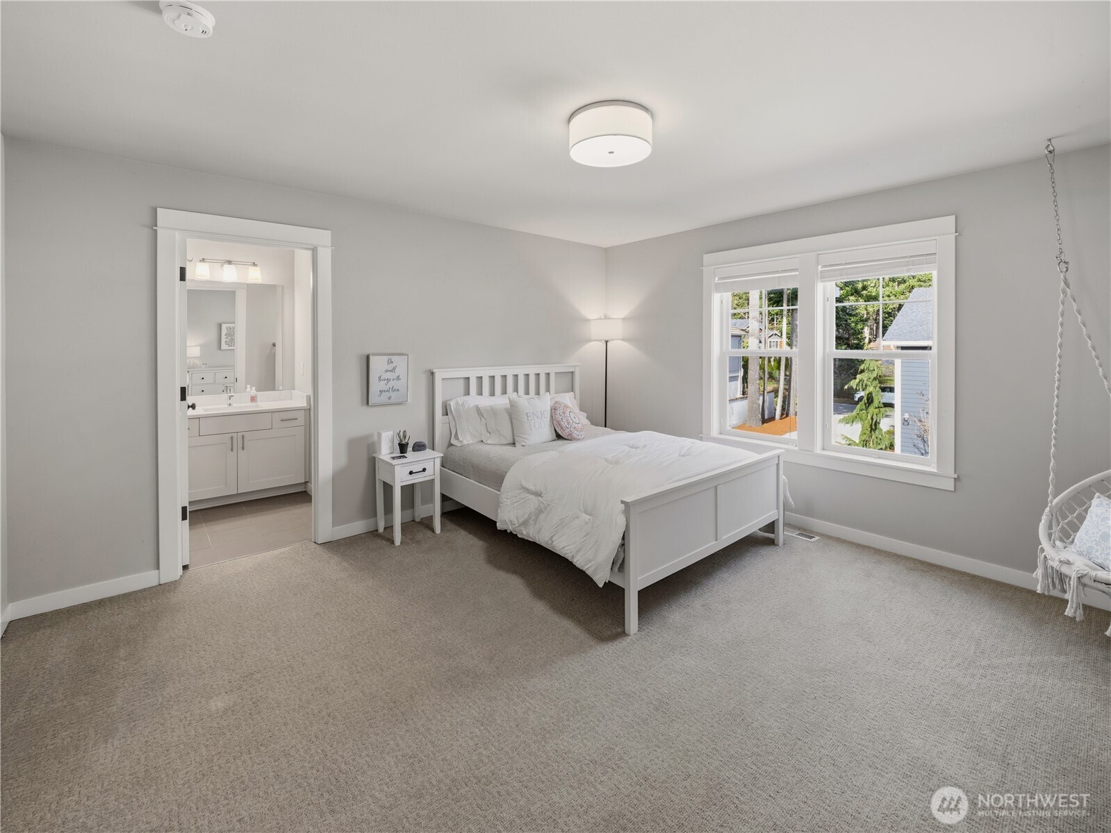 28911 220th Place SE, Black Diamond, WA 98010