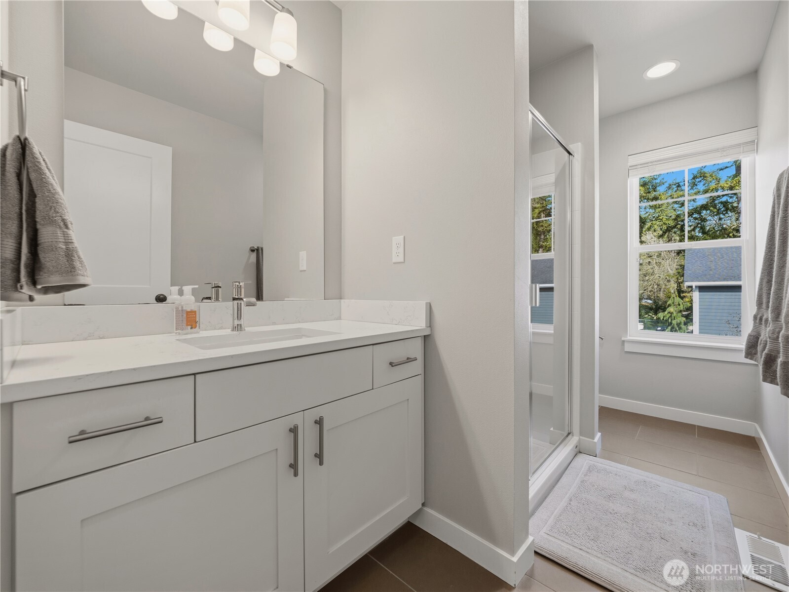 28911 220th Place SE, Black Diamond, WA 98010