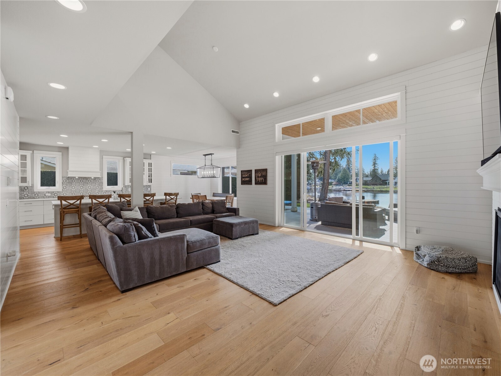 28911 220th Place SE, Black Diamond, WA 98010